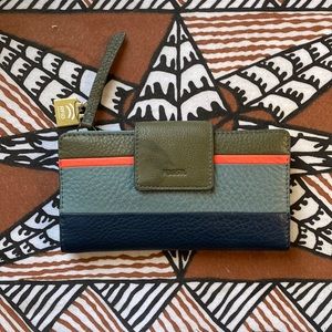 New without Tags, Fossil Leather Bifold Wallet